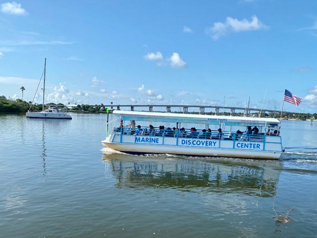 marine discovery center pontoon boat tour